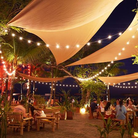 Potato Head Suites & Studios Seminyak  Exterior photo The restaurant at night